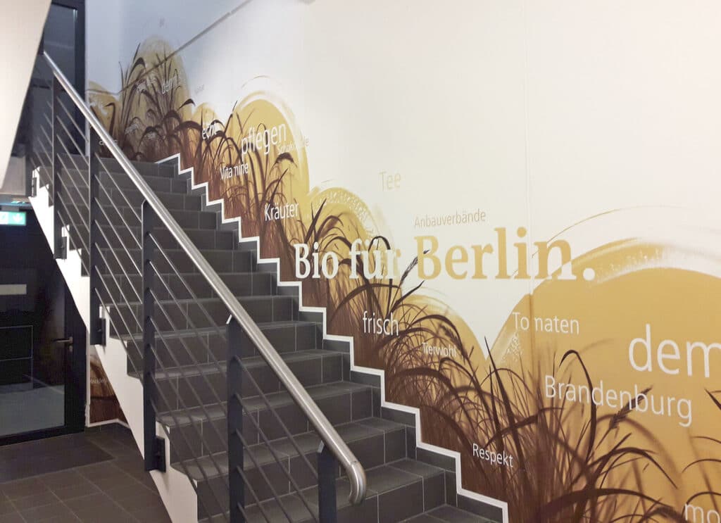 Steven Karlstedt Graffiti Referenz - Flur Gestaltung für denn´s BIOMarkt Zentrale in Berlin